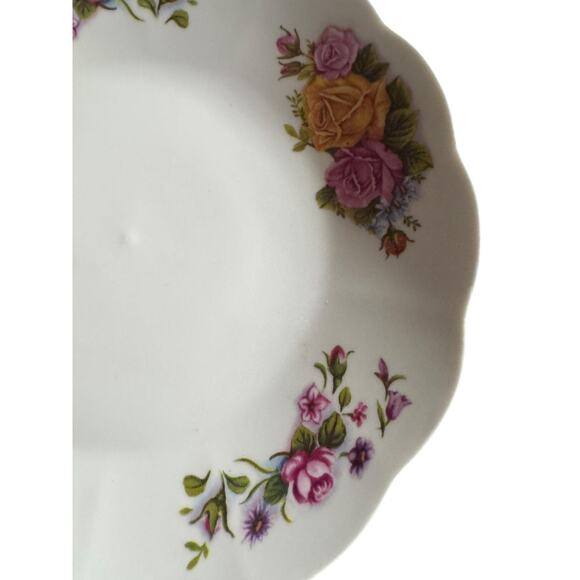 Roses Floral Plate 10” Dinner Party Serving Cabin Cottage VTG (?) Hippie Flower - Picture 5 of 10